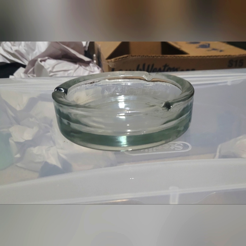 Heavy Glass Simple Ashtray